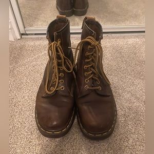 Vintage Dr Marten brown 1460 made in England, uk 7, womens 9.5